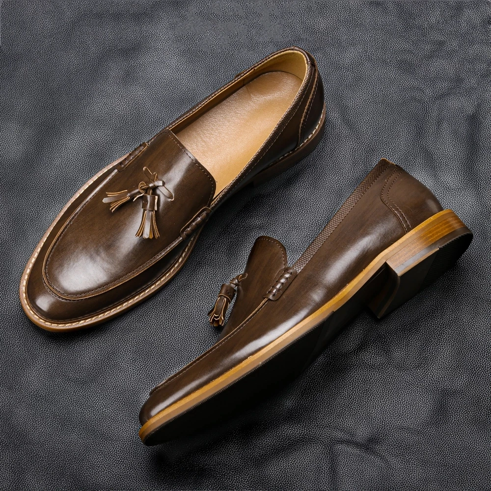 

2021 new luxury men's casual shoes fashionable and comfortable leather loafers
