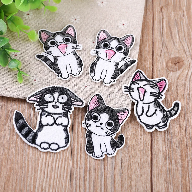 

100pcs Cartoon Cat Iron On Patches Clothing Embroidery Stripe On Clothes Cute DIY Sequin Applique Badge for Hat pants bag