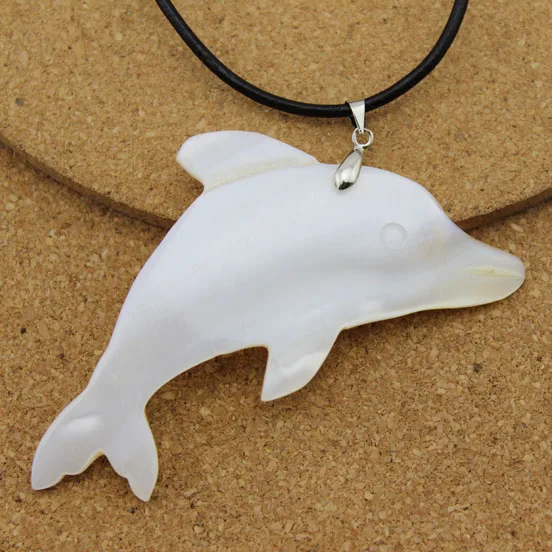 

Europe & American Fashion Luminous Glass Dolphin Pendant Necklaces Glow Collar Collier Coeur Briser Free Shipping