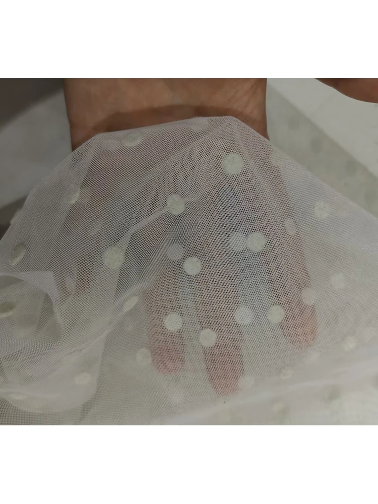 

Solid color sexy V-neck polka dot perspective puff sleeves pleated zou hollow out waist waist dress ladies autumn new styles