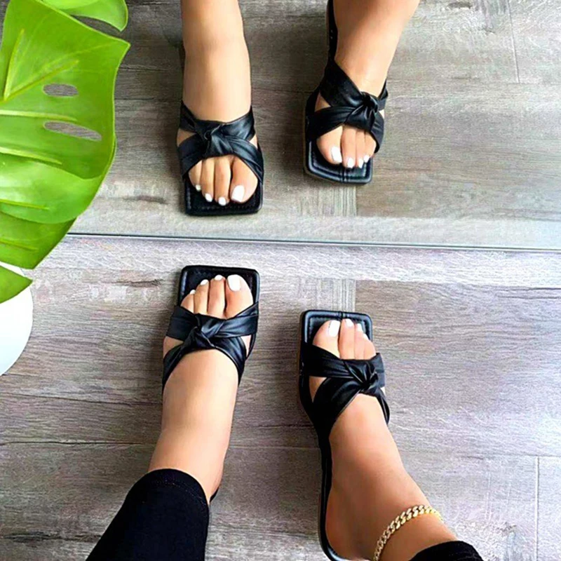 

2021 Women's Slippers European Summer New Flat Bottom Sandals Plus Size Casual Sandals Female Fashion Solid Color Slippers