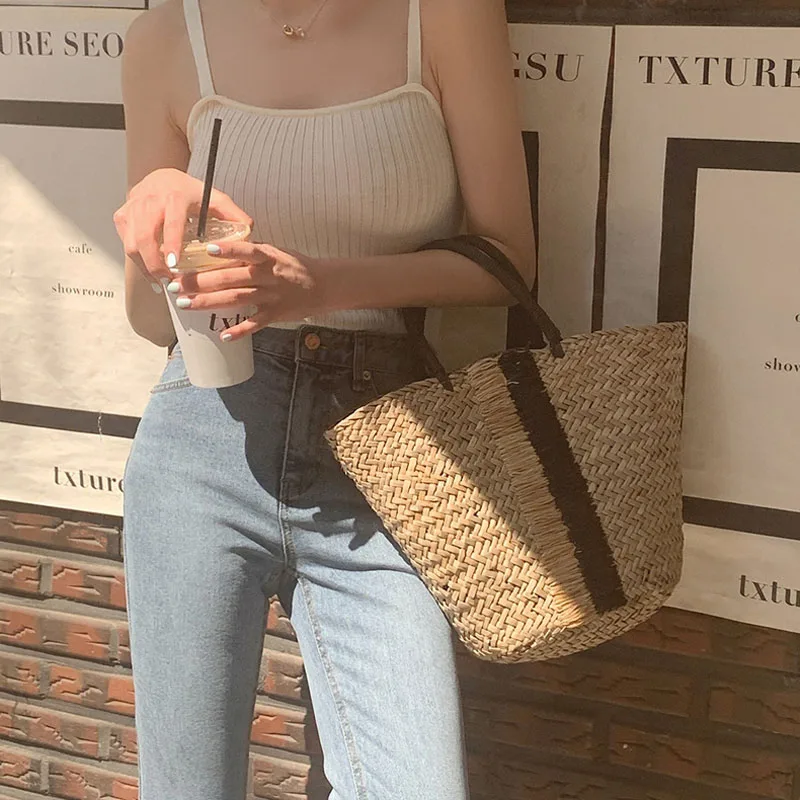

2022 Luxury Fashion Rattan Women Handbags Woven Striped Big Basket Shoulder Bag Handmade Summer Bali Beach Straw Bags Large Tote