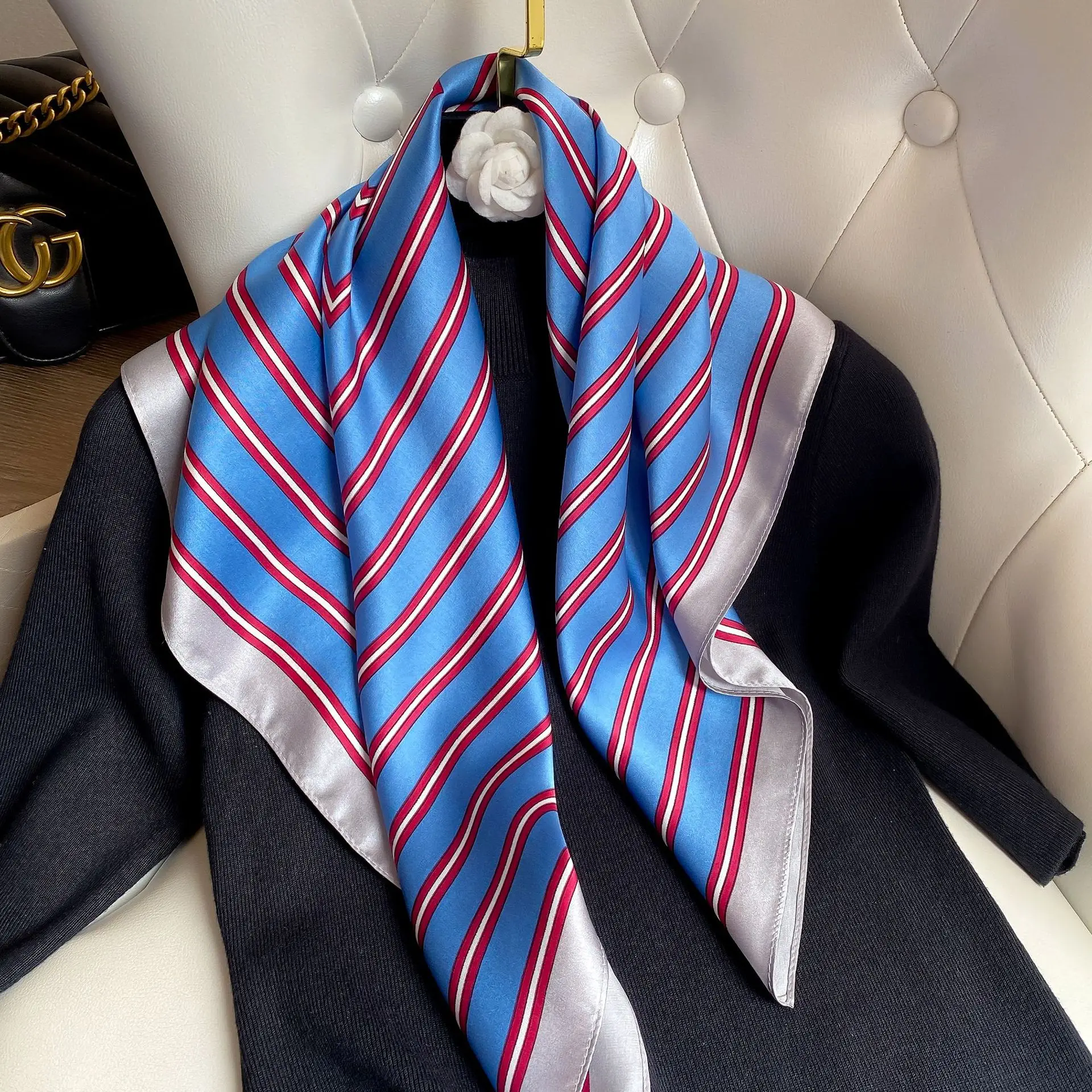 

2022 Brand 100% Pure Silk Scarf Women Luxury Hangzhou Real Silk Wraps for Ladies Print Shawls Foulard Femme Natural Silk Scarves
