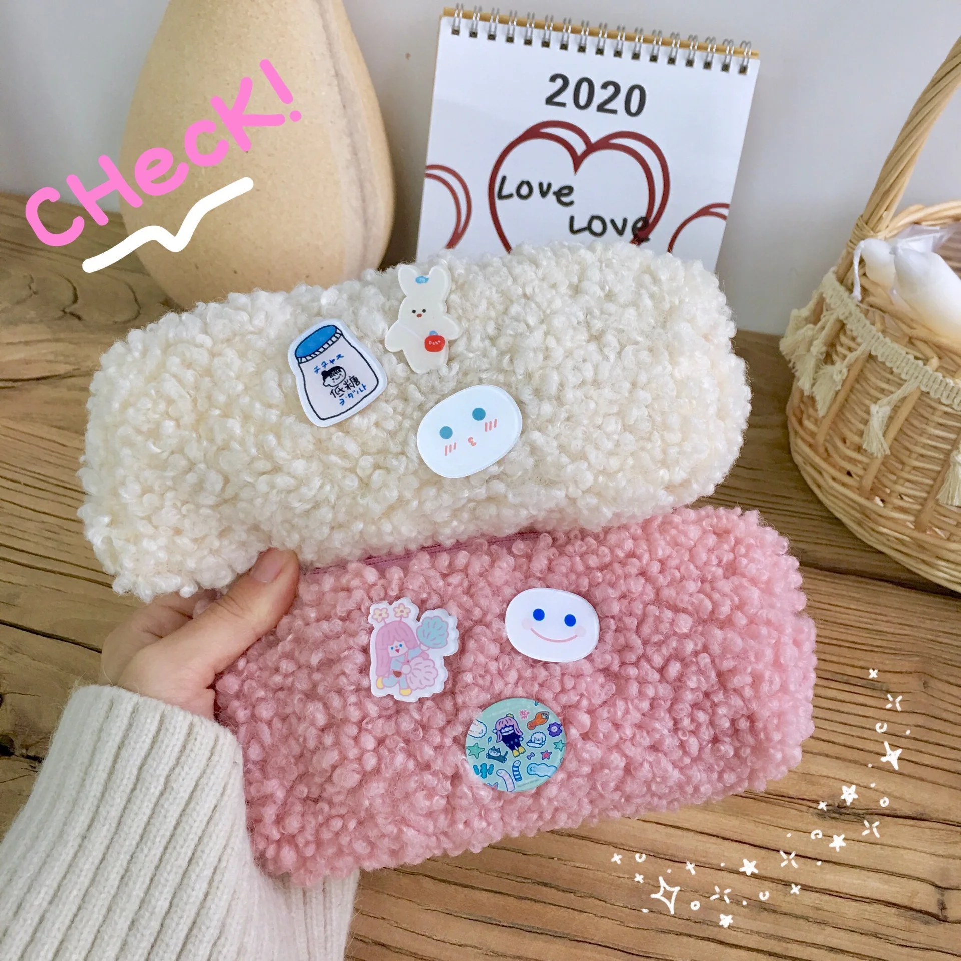 

TUTU Fluffy lamb hair Pencil Case School Bag Stationery Pencilcase Kawaii Girls School Supplies Tools storage holder pouch H0386