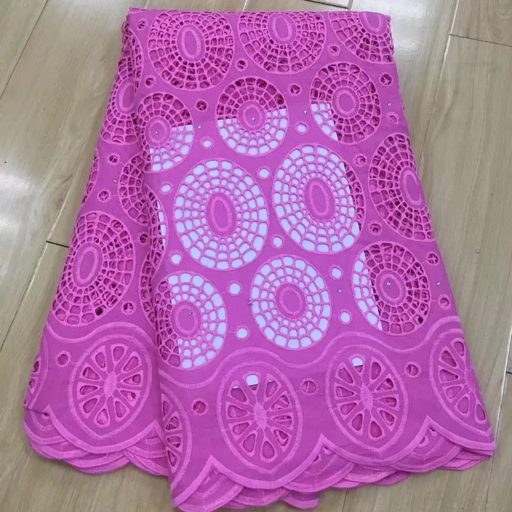 pink Швейцарские кружева ткань из Дубая ажурная ткань; высокое качество хлопчатобумажная кружевная ткань выдалбливают robe dentelle 5 ярдов/лот - Цвет: pink