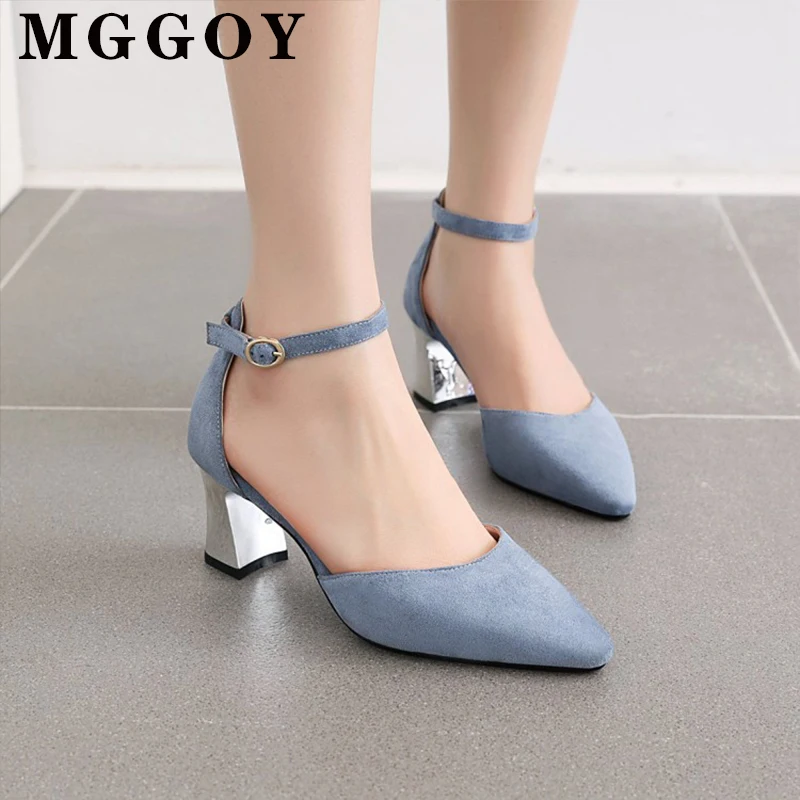 Женские туфли-лодочки с острым носком большие размеры ремешком на щиколотке