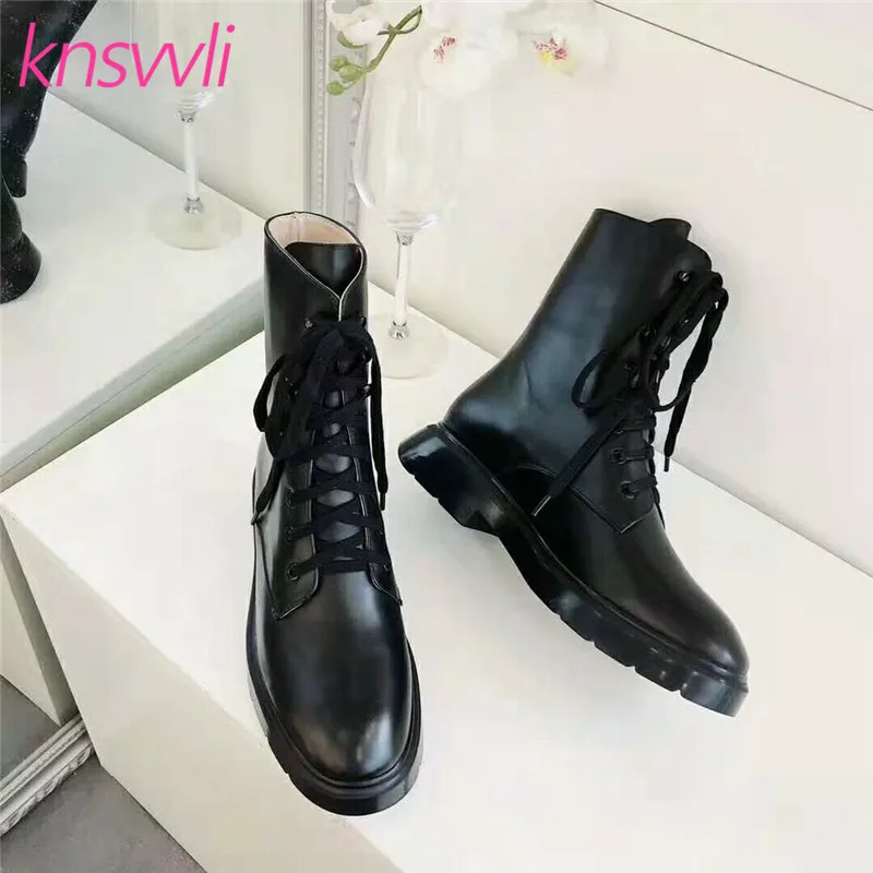 Мотоциклетные женские ботинки из натуральной кожи с вышивкой Короткие на