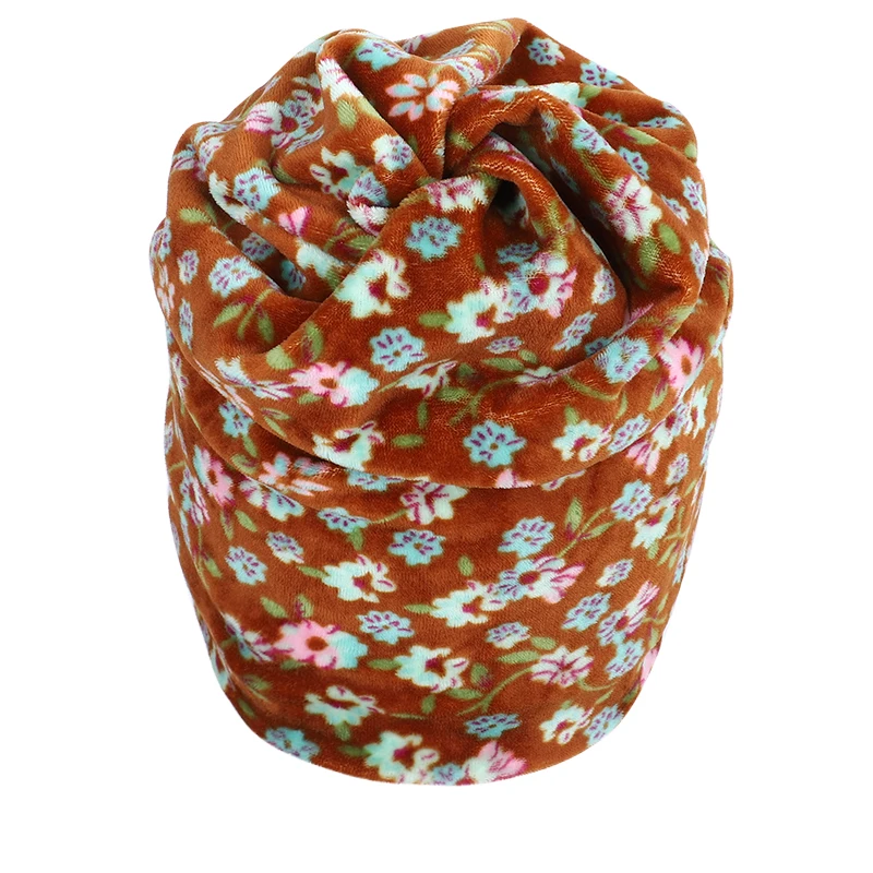 Женская вязаная шапка с принтом мягкая кольцом и бархатным чепчиком зима