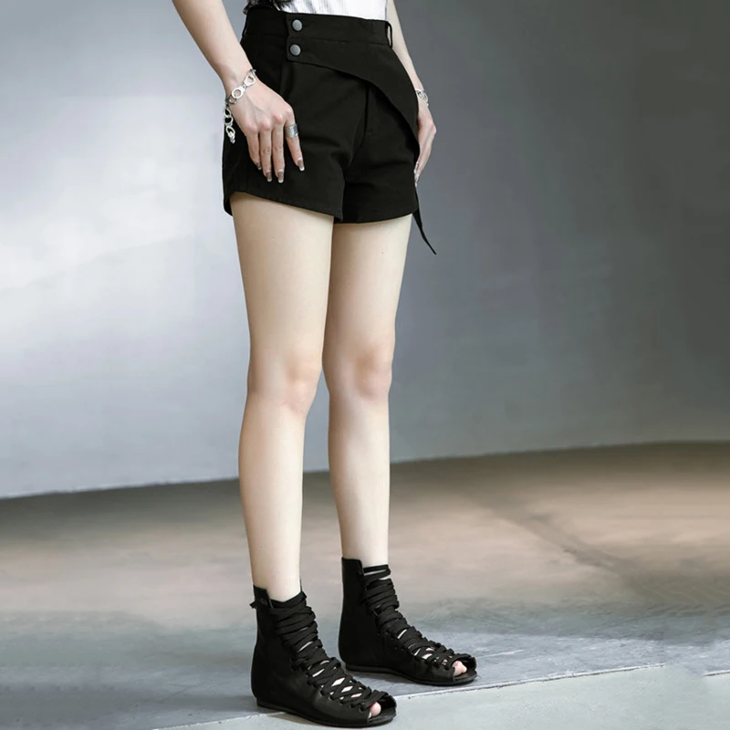 

[EAM] Women Black Irregular Spliced Wide Leg Shorts New High Waist Loose Fit Trousers Fashion Tide Spring Summer 2021 1DD9638