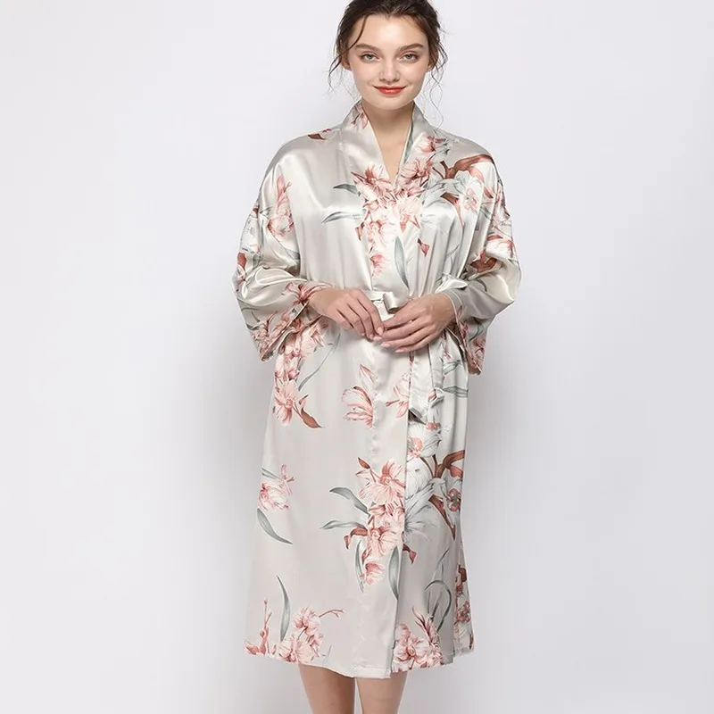 

2021 Sexy Robes Women Female New Imitation Silk Milan Flower Print Mid-length Nightgown Home Service Bridesmaid Gift Silk Robe