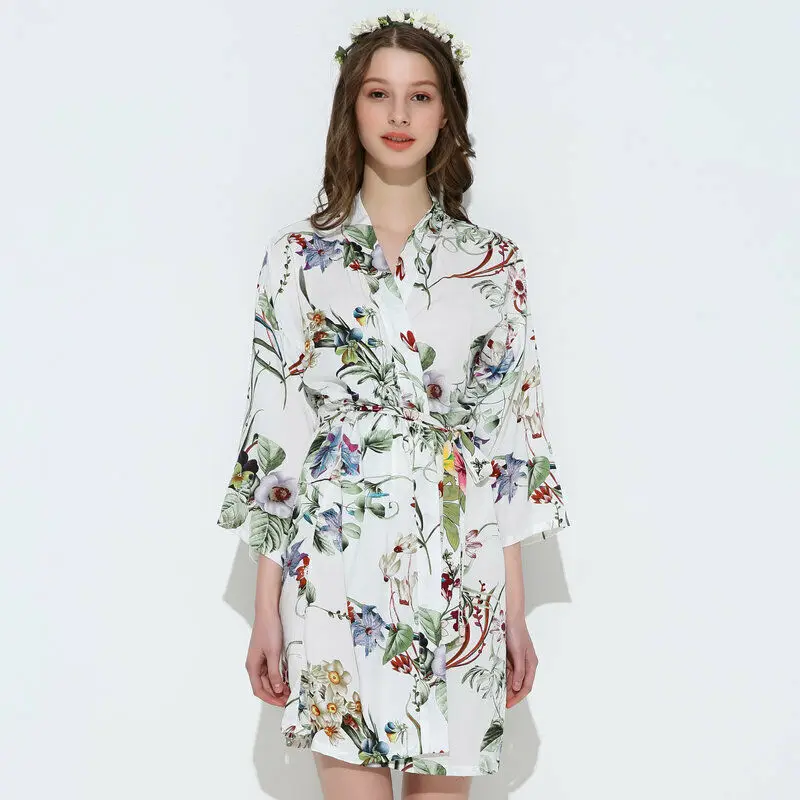 Wedding robe ladies robe bridesmaid robe three-quarter sleeves flower pattern rayon ladies pajamas robe 2020 new hot sale