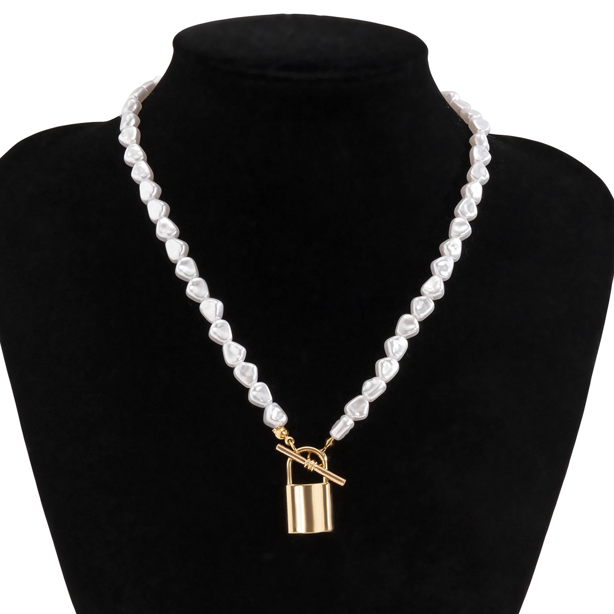 

Baroque Imitation Pearl Choker Necklace Lock Lasso Pendant Chocker Clavicle Necklace for Women Girls Party Jewelry Gifts Collier