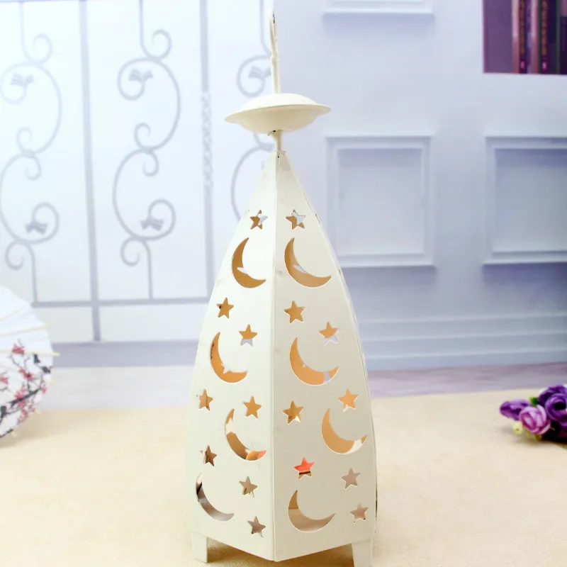 Retro Distressed Star and Moon Wrought Iron Wind Lamp Candle Holder Portable Pastoral Desktop Decoration Ornaments | Дом и сад
