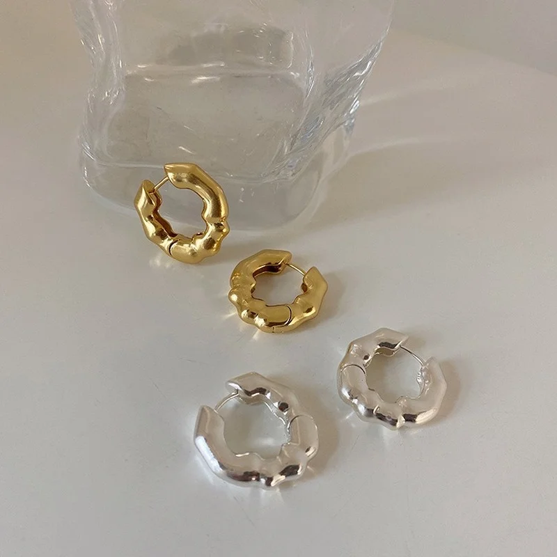 

U-Волшебные минималистичные матовые серьги-кольца неправильной геометрической формы для женщин, модные золотистые и Серебристые полые мет...