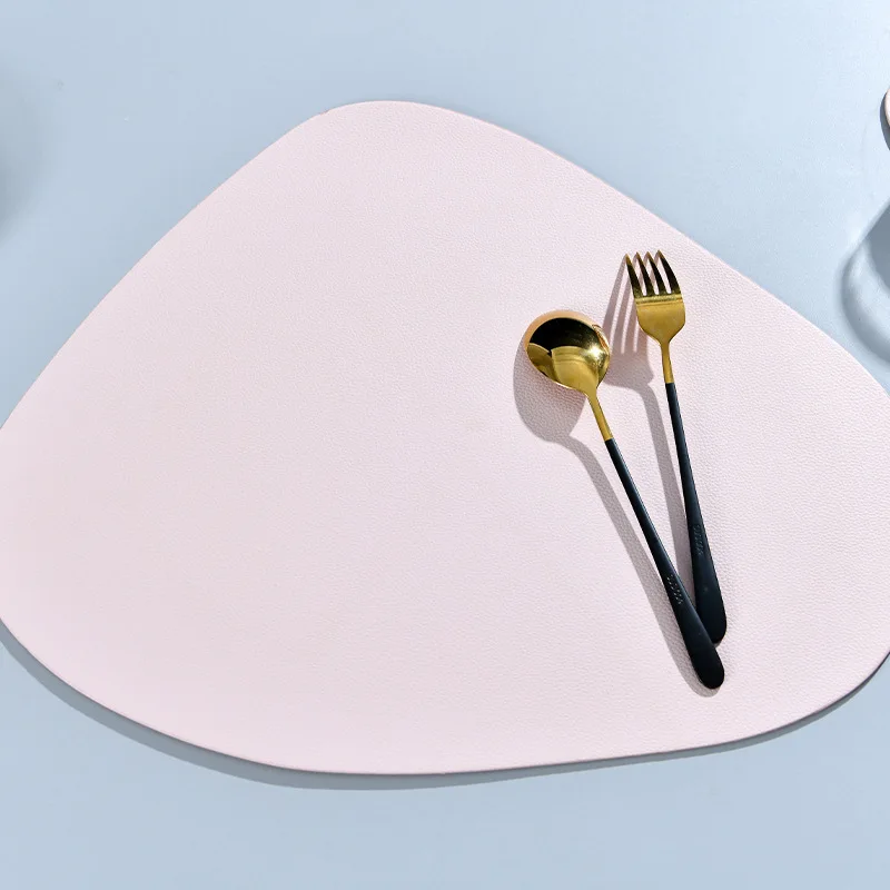 

Kitchen,Dining & Bar