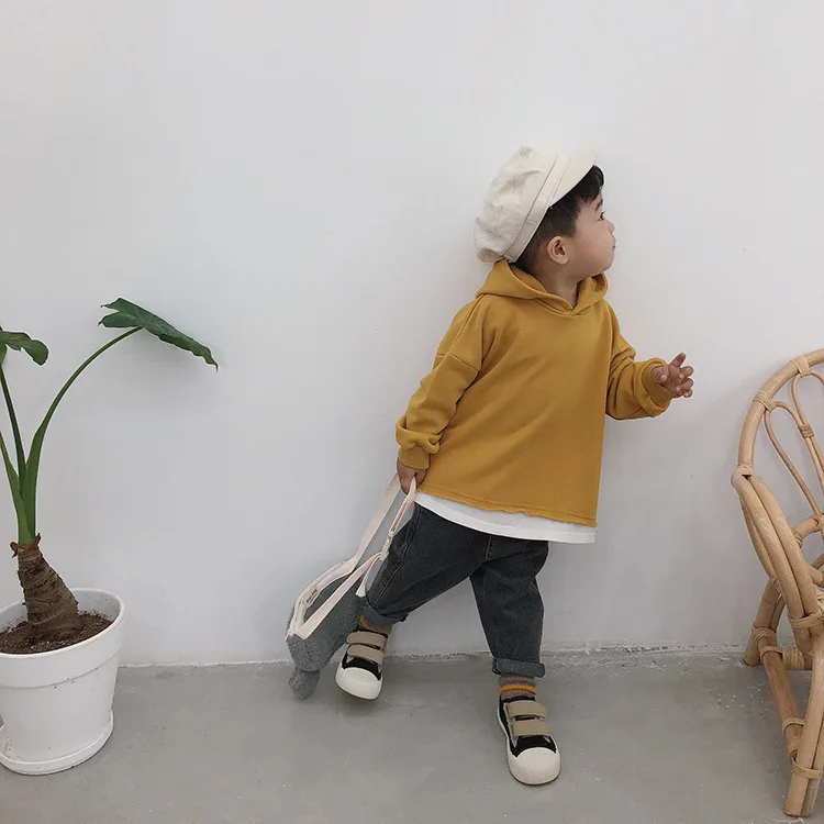 Осенние модные толстовки с капюшоном длинными рукавами для мальчиков