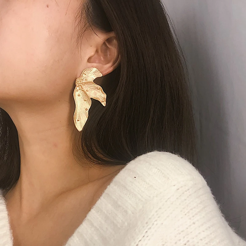 Женские серьги гвоздики в стиле ретро вечерние сережки готическом с