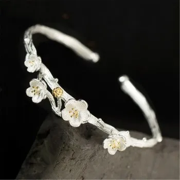 

Fashion Open Creative Plum Blossom Bracelet Female Personality Art Flower Handmade Bracelet Jewelry Gift Wholesale JSZ080