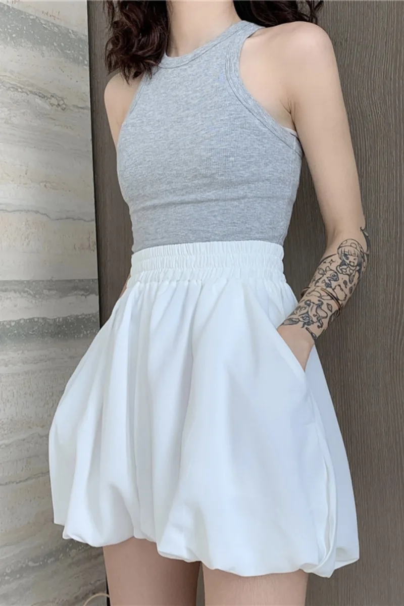 

2021 summer new loose and versatile A-line casual simple black lantern shorts skirt pants women's flower bud pumpkin pants