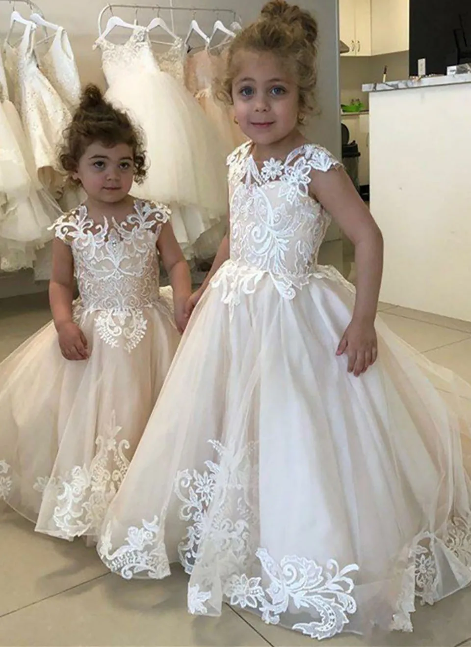 

Baby Birthday Christmas Kids Formal Wear Girls Pageant Sleeveless New Children Party Dress Tulle Applique Flower Girls Dresses