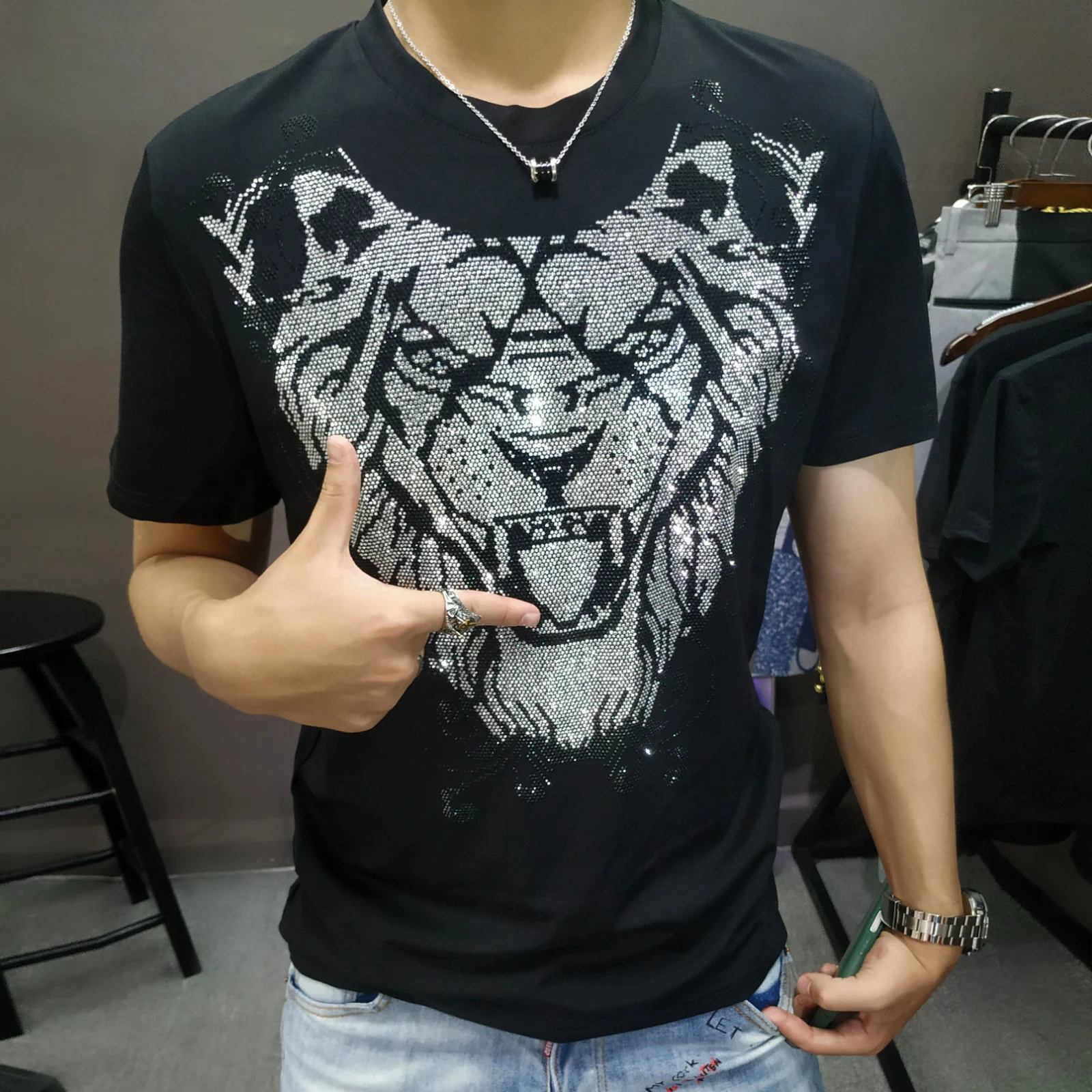 

Футболка мужская с коротким рукавом, с бриллиантами, лето 2021