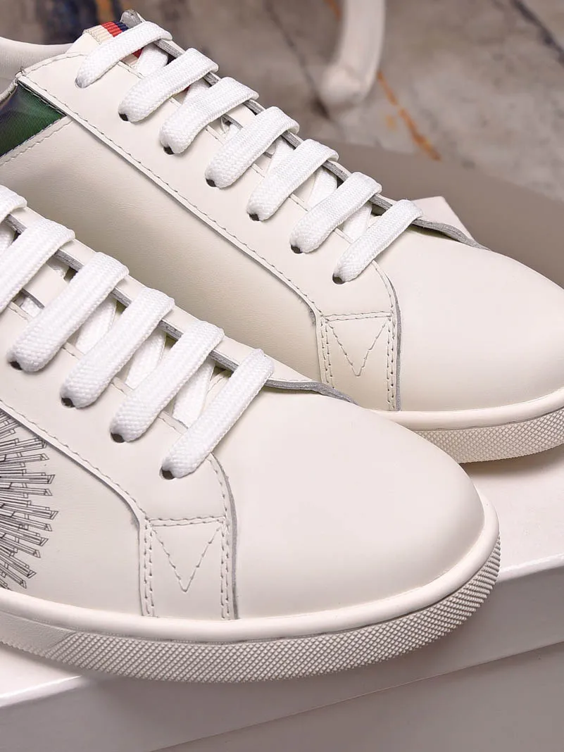 

2020 Luxury Men Shoes Graffiti Sports Shoes Vulcanized Shoes Flat Shoes Sneakers Zapatos Hombre 38-45 designer shoes men