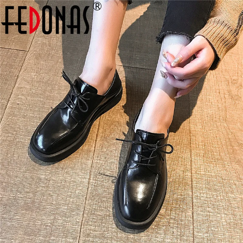 

FEDONAS/Женская обувь из натуральной кожи с перекрестной шнуровкой; Туфли-лодочки на не сужающемся книзу массивном каблуке с круглым носком; Ко...