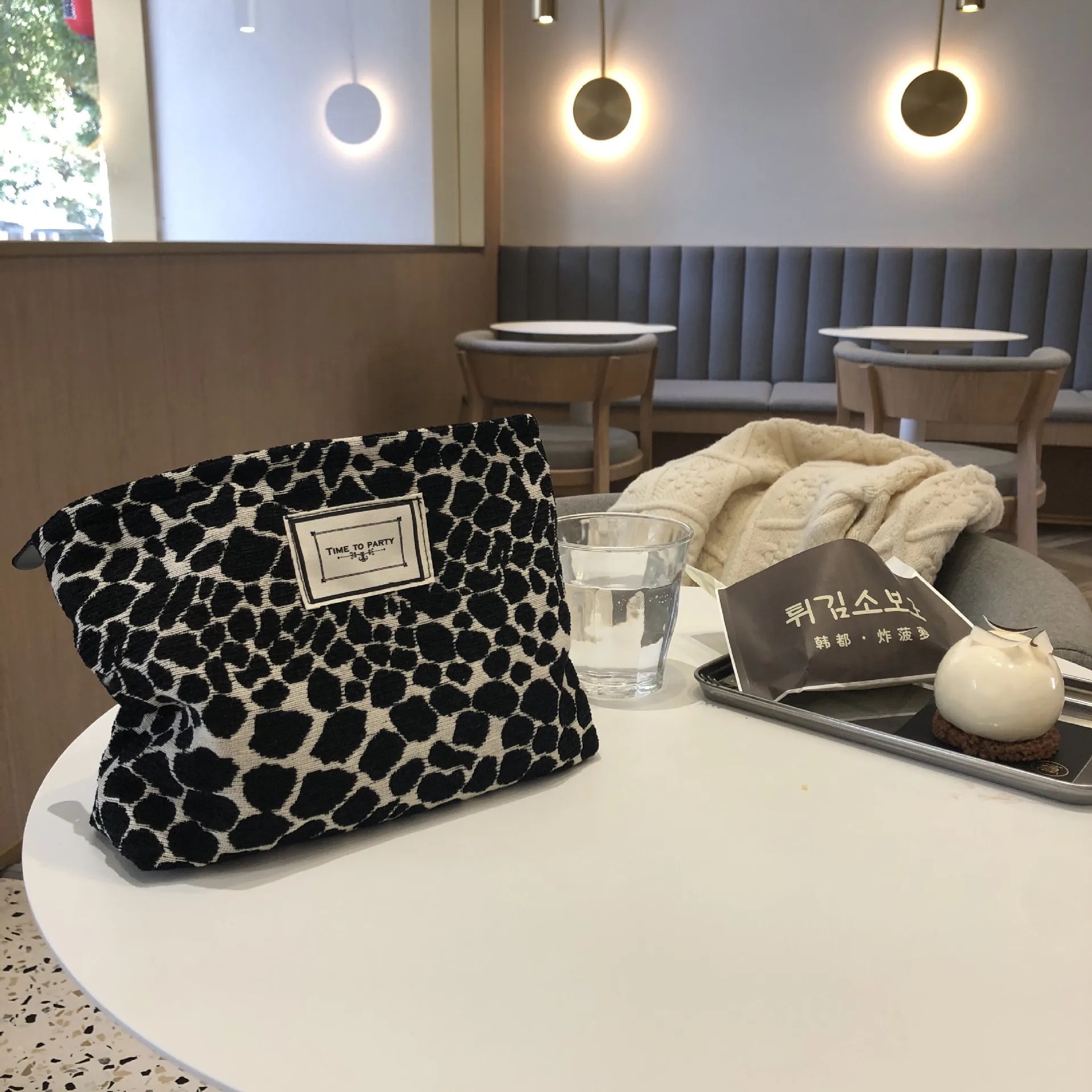 

Large Women Leopard Cosmetic Bag Canvas Waterproof Zipper Make Up Bag Travel Washing Makeup Organizer Beauty Case