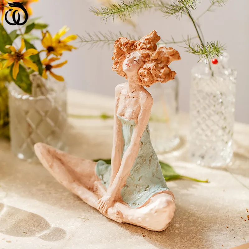 

WU CHEN LONG Nordic Venus Art Sculpture Abstract Luxurious Girl Character Statue Figurines Resin Crafts Home Decoration R6062