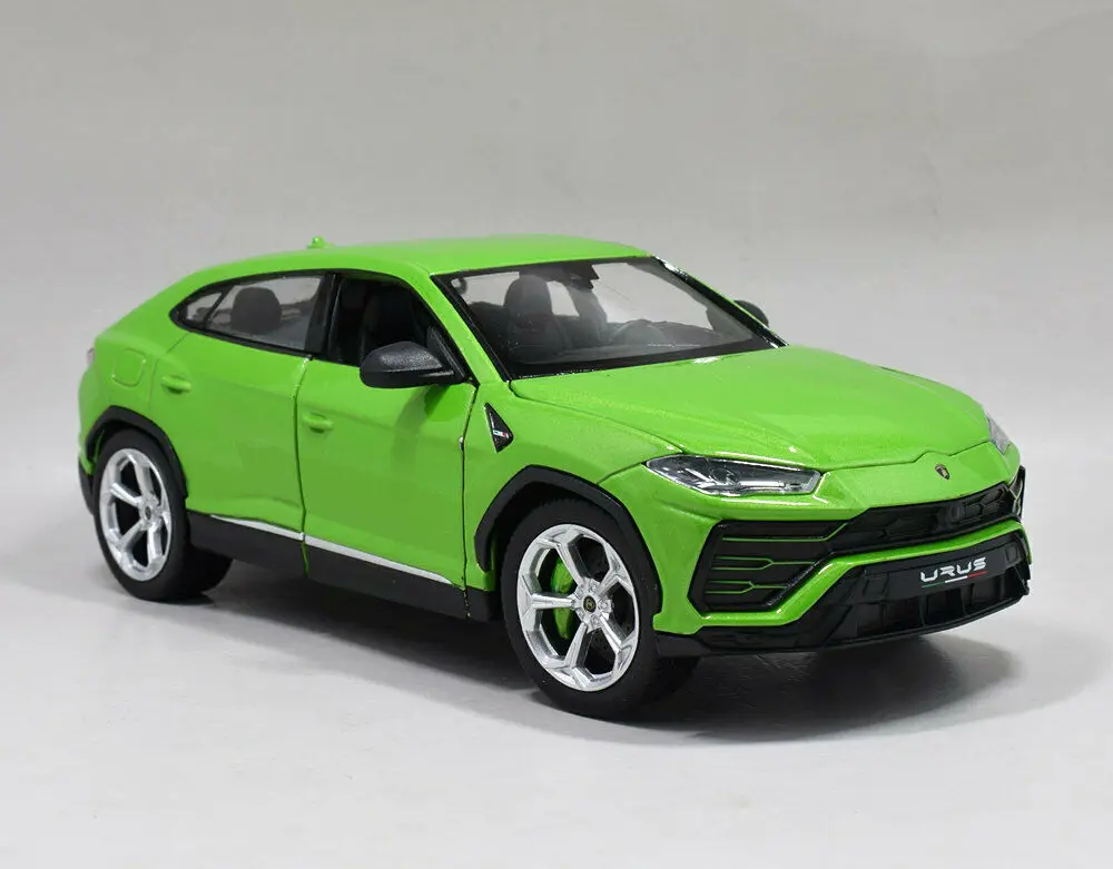 Welly 1/24 Lamborghini Урус литая под давлением модель гоночный автомобиль Новый в