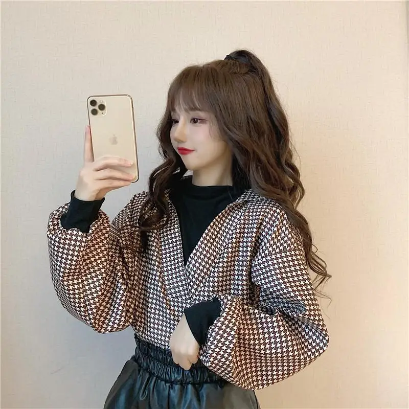 

New Retro versatile contrast long sleeve shirt fake two piece bottoming top