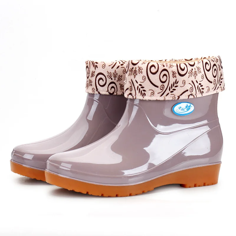 

New Leisure rain boots women Low-Heeled Round Toe Shoes Waterproof Middle Tube Rain Boots chaussures femmes rtg67