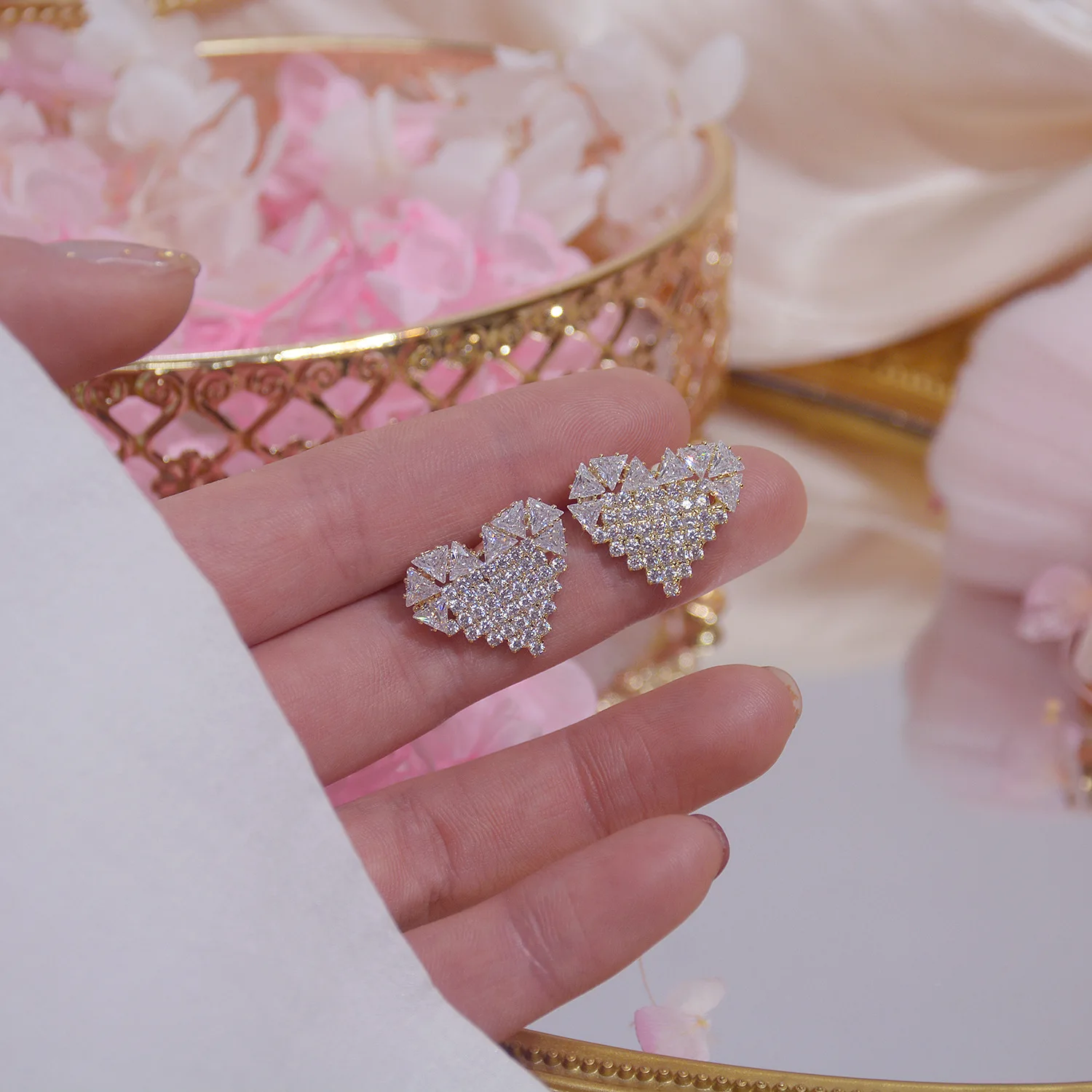 

high quality 14K Real Gold S Needle Love Exquisite Zircon Stud Earrings for Women Cubic Zircon Earrings Date Jewelry