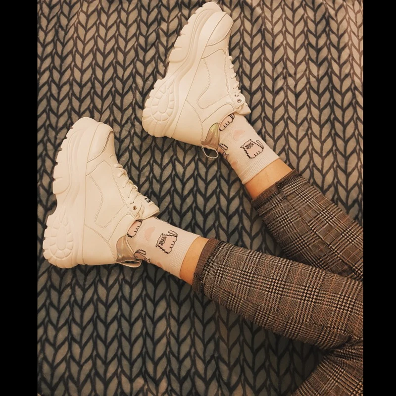 Оригинальный дизайн 2021 Модные женские кроссовки Женская теннисная обувь женская