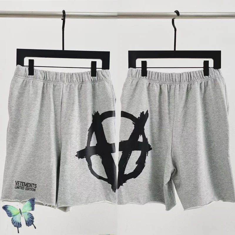 

VETEMENTS Shorts Anarchy Gothic Letter Men Women Shorts Vetements Top Quality Breeches