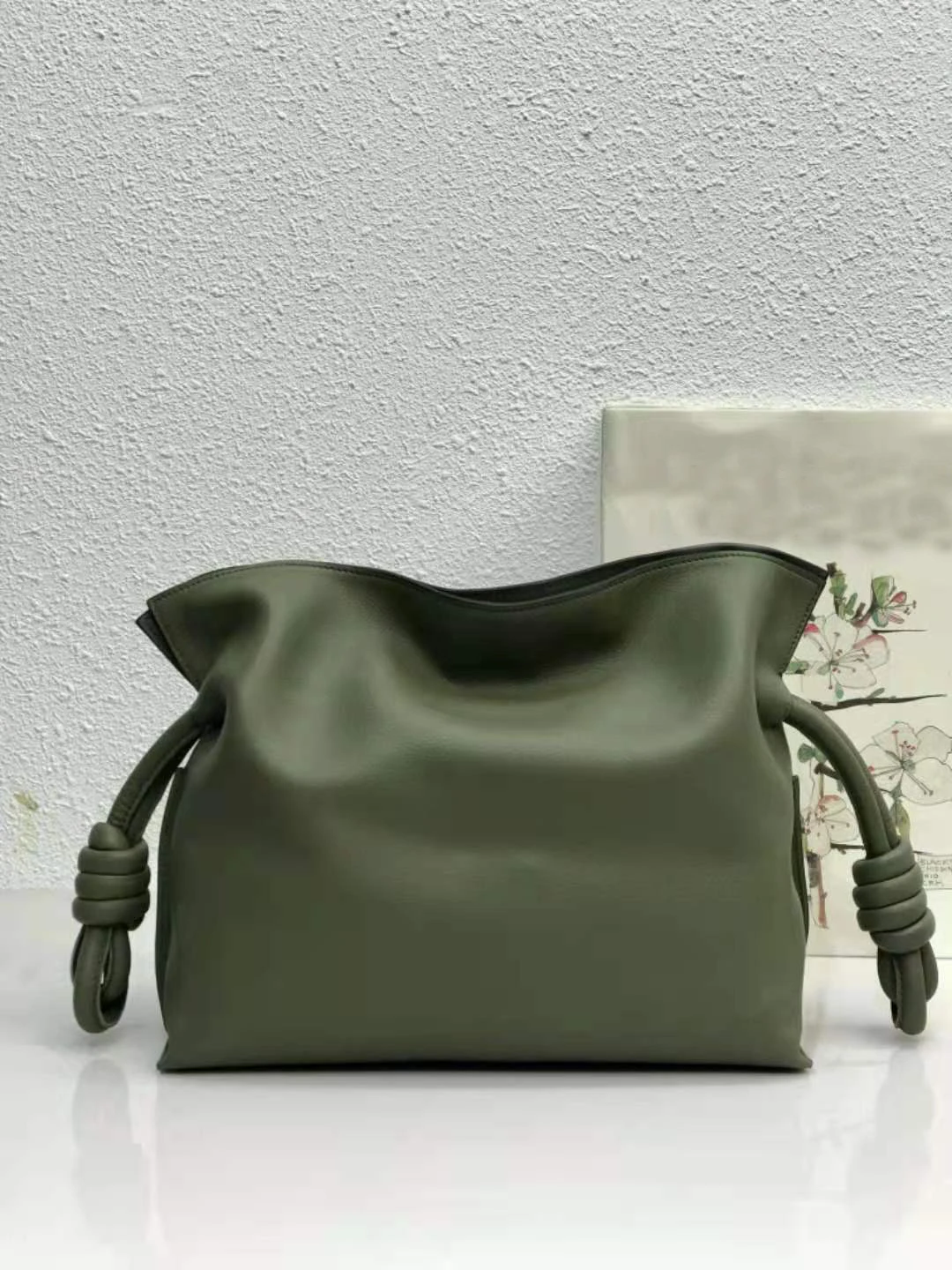 

2021 New Brown High Quality Leather Women's One Shoulder Shopping Bag With Drawstring Opening Design Young And Fashionable