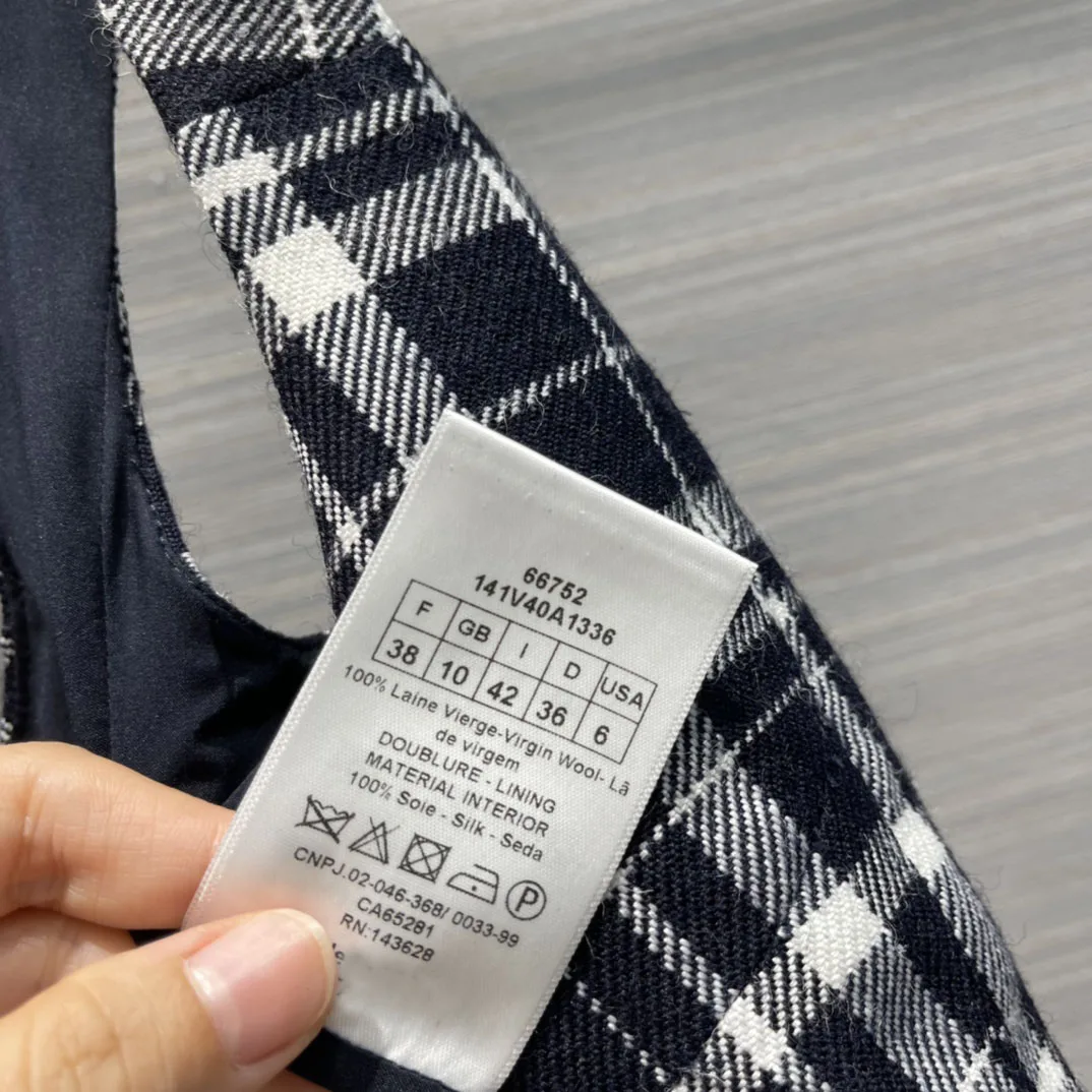 

Luxury Brand Plaid Crop Tops for Women High Quality 3D Cut 100% Wool Crop Tops Fashion All-match Slim Crop Tops Lady Autumn 2021