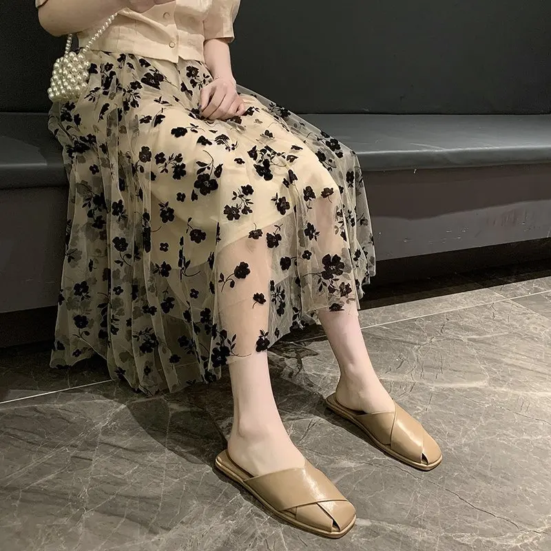 

Shoes Cover Toe Slippers Flat Luxury Slides Low Loafers Designer Square Soft Summer PU Basic Rome Rubber heel Slippers Women Sum