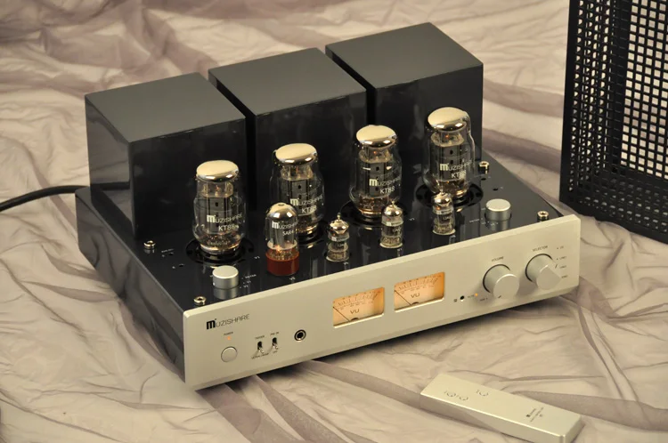

MUZISHARE X7 KT88 Push-Pull tube amplifier HIFI EXQUIS GZ34 Lamp Amp With Phono and Remote