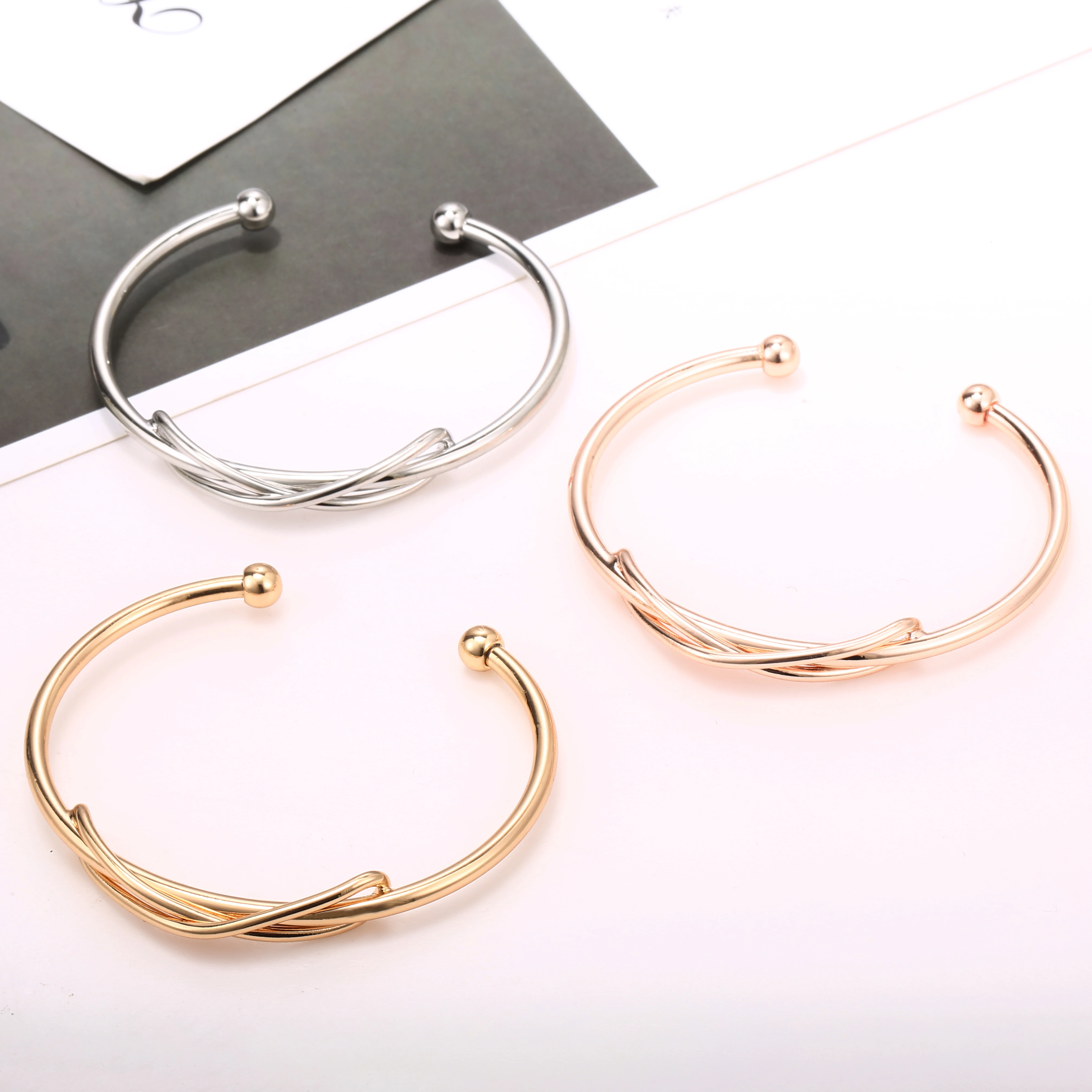 Женский Открытый браслет на запястье элегантный золотого цвета с простым