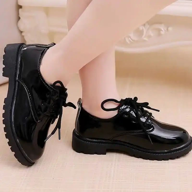 Обувь из искусственной кожи для мальчиков обувь на плоской подошве платье