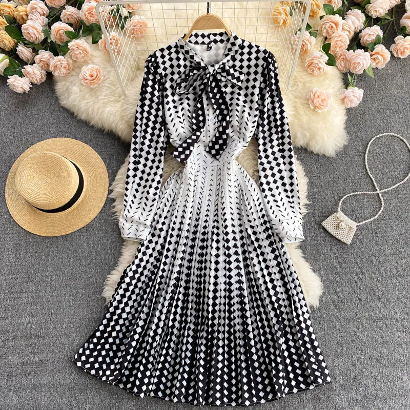 

Design Geometry Print Pleated Dress Women Bow Collar Long Sleeve Spring Retro Fashion Long Midi Streetwear Dress