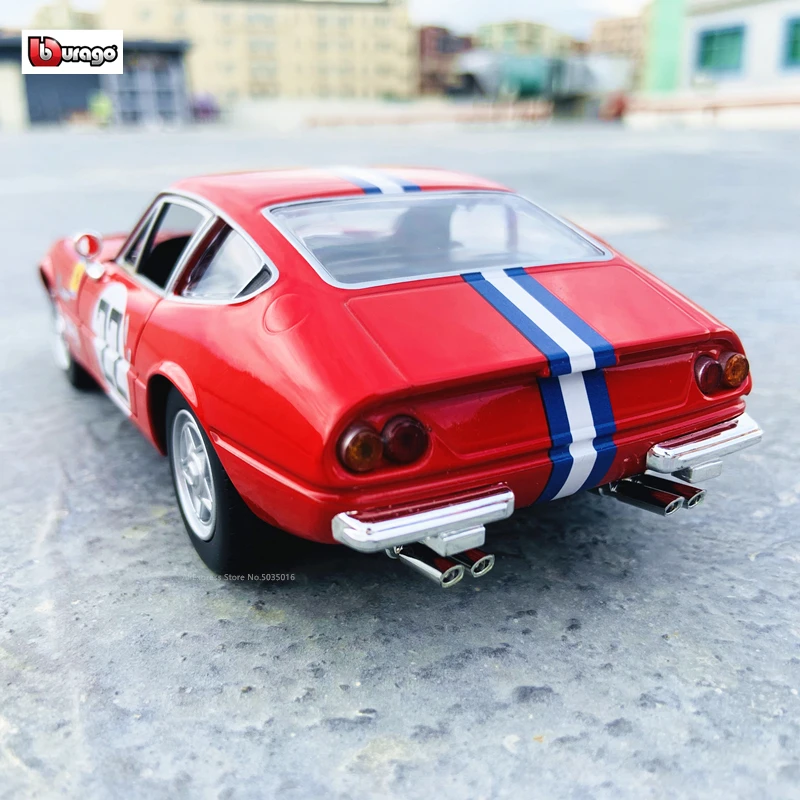 Bburago 1:24 Феррари 365 GTB4 гоночный авторизованный производителем моделирование