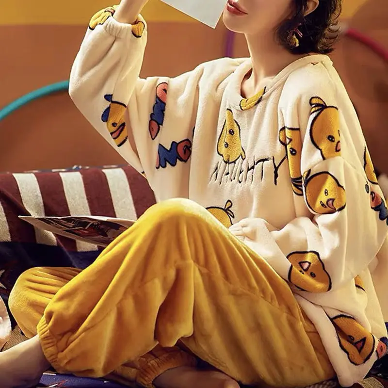 Long Sleeve Coral Fleece Pajamas Set Women Cartoon Graphic Autumn And Winter Home Wear Set Kawaii Pajama Sleepwear Plus Size