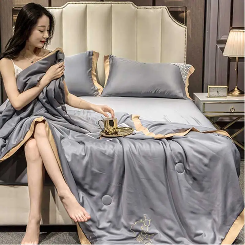 

Antibacterial hyaluronic acid four-piece summer air-conditioning quilt dormitory quilt summer thin quilt bed ice silk set