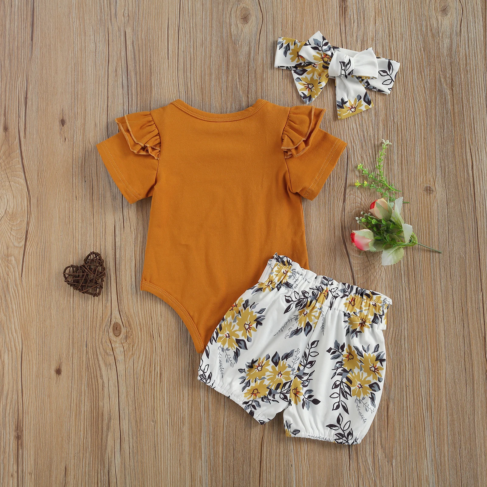 

Summer Cute Baby Girls Clothes Sets 3pcs Letter Ruffles Sleeve Romper Floral Belt Shorts Headband