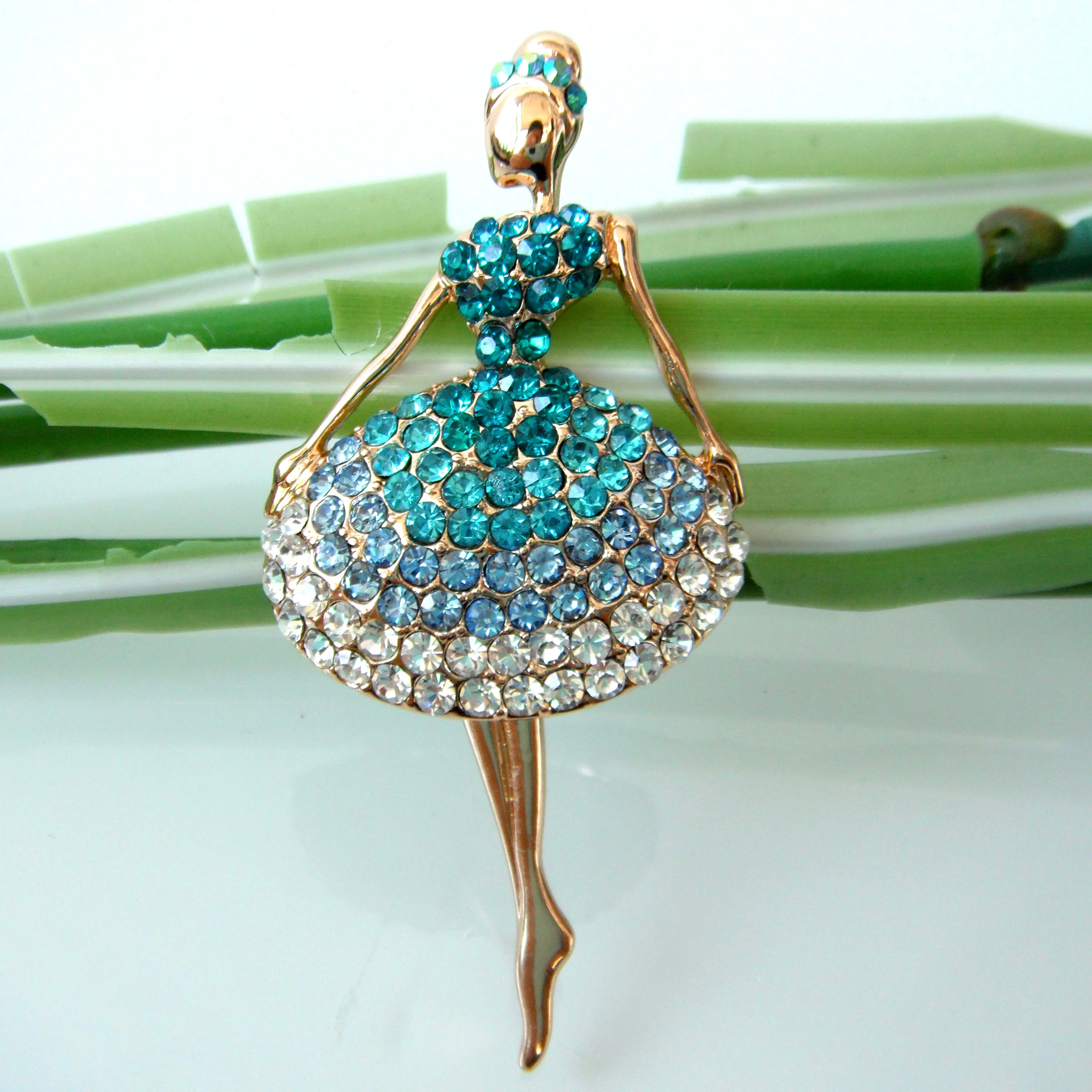 Navachi танцевальный балет девушка Кристалл Стразы желтый GP Брошь Pin SMT7809 | Украшения