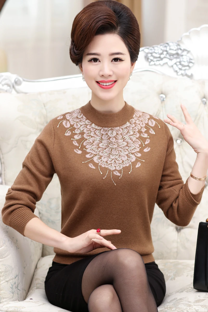 

2021 new middle-aged women fall and winter sweaters middle-aged mother loaded sweaters thickening large size