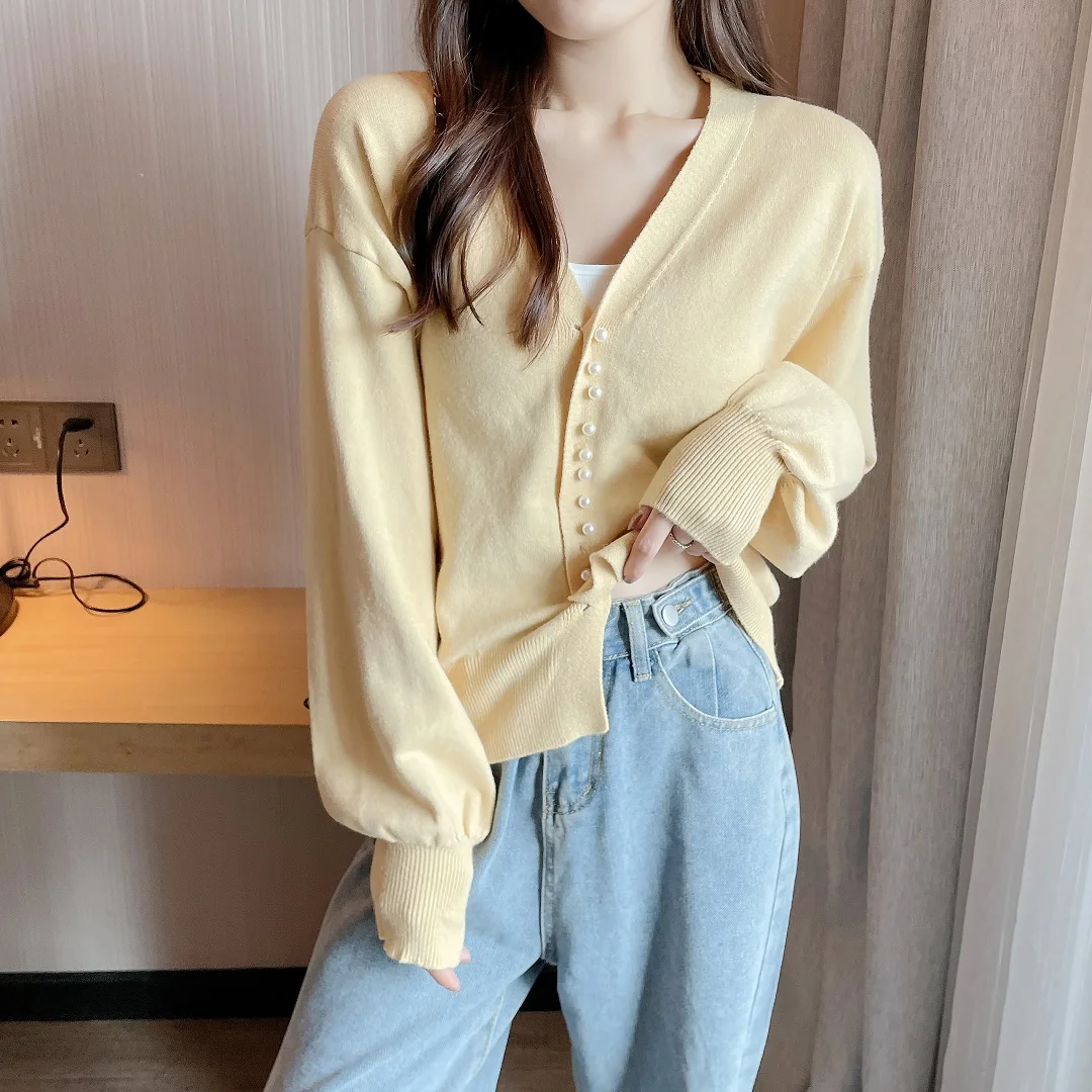 

Autumn new pearl button v-neck knitted cardigan women's loose lazy temperament small shirt retro lantern sleeves