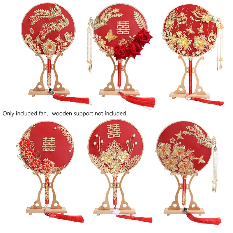 

1pcs Chinese Classical Tassel Handheld Circular Fan for Wedding Bride Craft Fan Photography Props Decor(Without Wooden Base)
